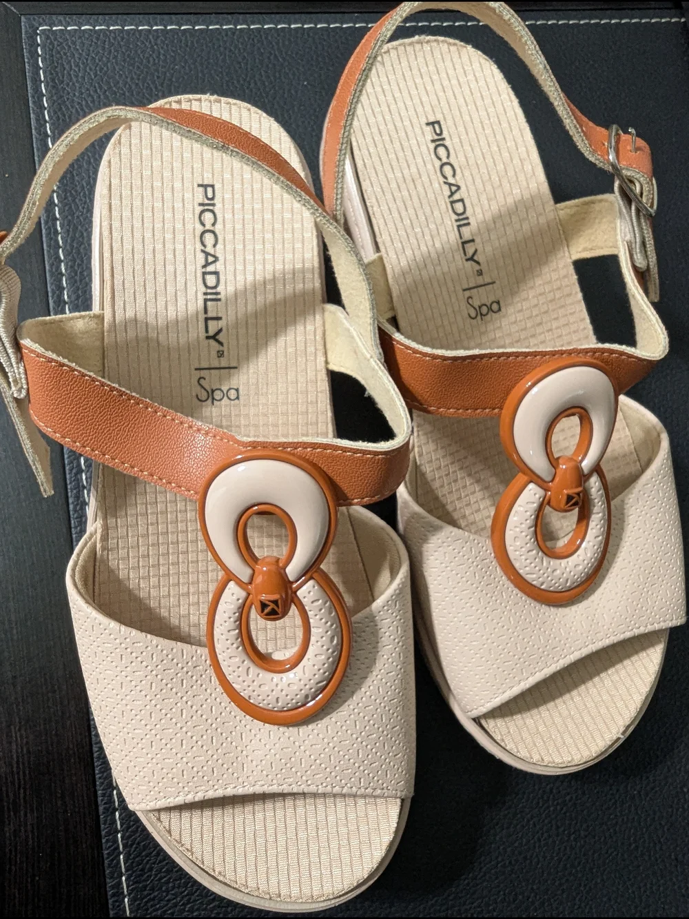 Women's White & Tan Bead-Textured Comfort Sandals with Buckle Accent